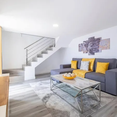 Otto By Galmi Campanario